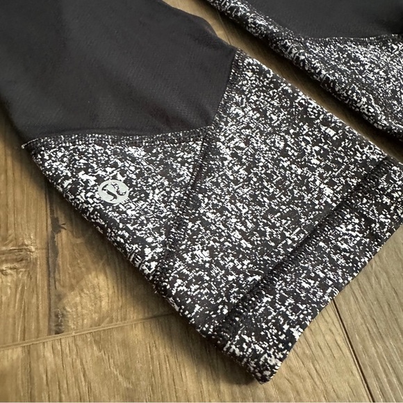 Lululemon Pace Rival 19" Crop Legging in Power Luxtreme Suited Jacquard - Size 4 - Picture 10 of 11